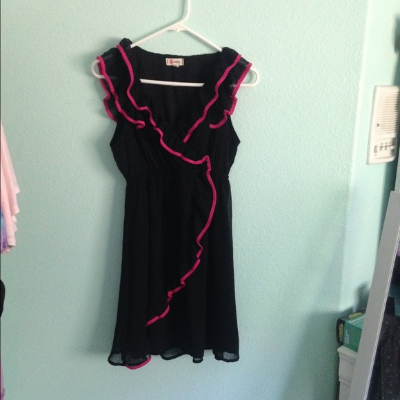 Black and hot pink dress - Picture 1 of 3