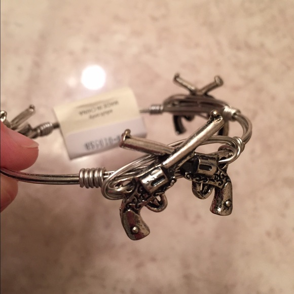 Bracelet - Picture 2 of 3