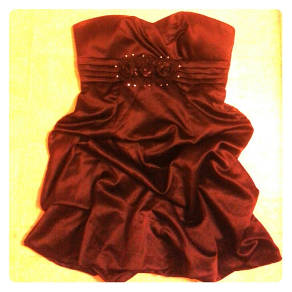 Beautiful Formal Black dress - Picture 1 of 4