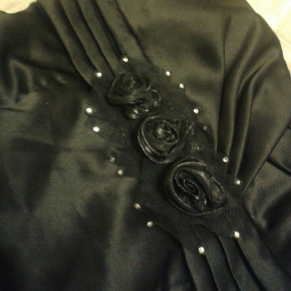 Beautiful Formal Black dress - Picture 2 of 4