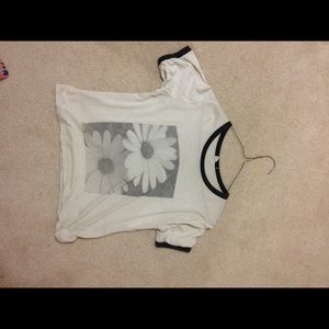 Brandy Melville flower tshirt