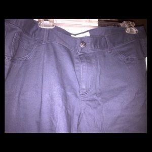 Old Navy gray skinny pant. Cotton spandex mix.