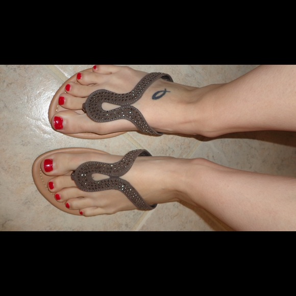 "Autumn Run" sandals