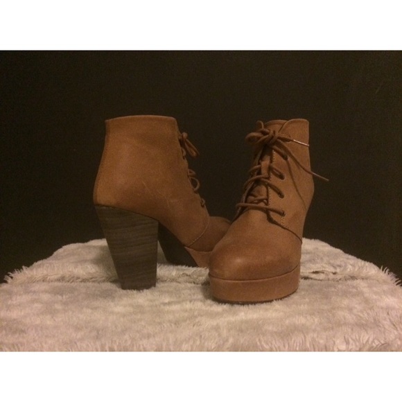 Steve Madden Raspy Booties