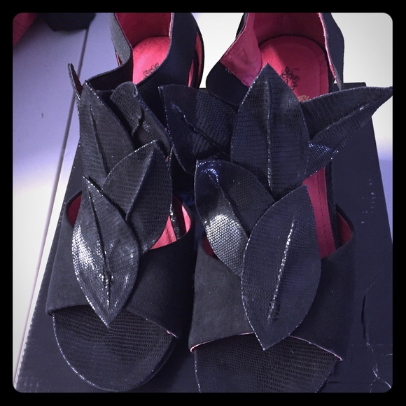 SOLD! Brand New Women's Black sandals