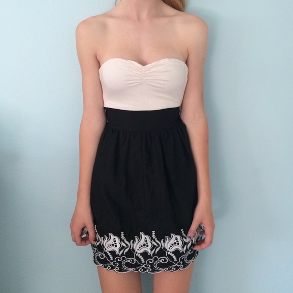 Black and white homecoming dress