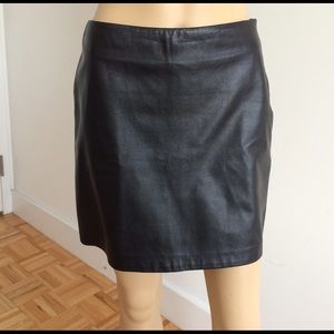 MODA INTERNATIONAL BLACK LEATHER SKIRT, SIZE 4
