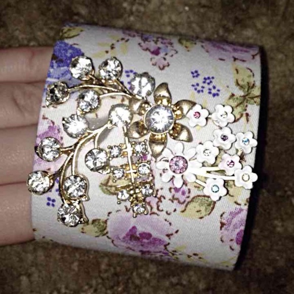 Betsey Johnson bracelet