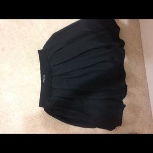 black Brandy Melville cute flowy skirt