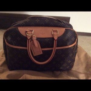 New addition to my lV collection Deauville