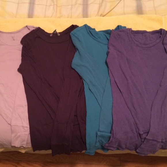 Bundle of 4 long sleeve shirts