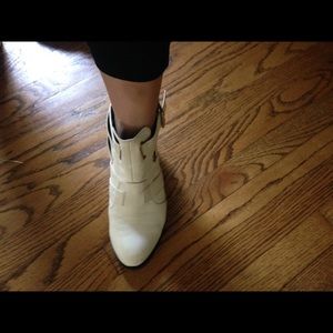 Asos White Boot (additional pics)