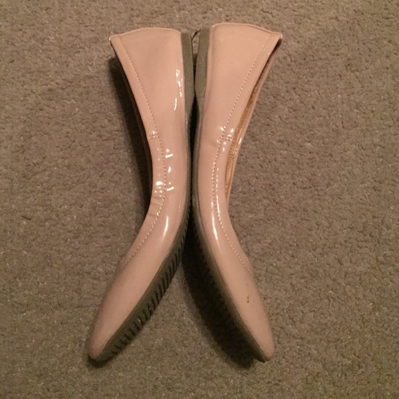 Flats - Picture 4 of 4