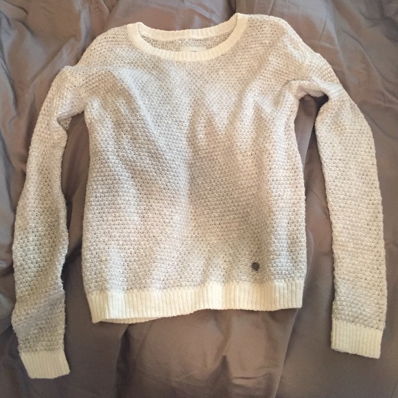 white/grey pullover sweater