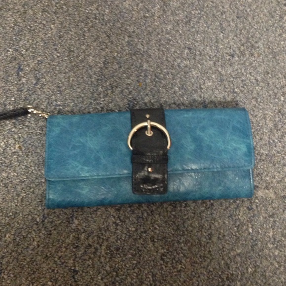 Blue clutch