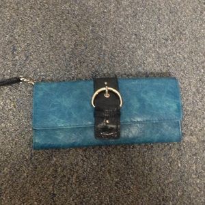 Blue clutch