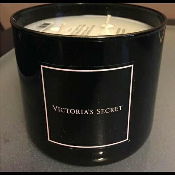 VS Bombshell Candle
