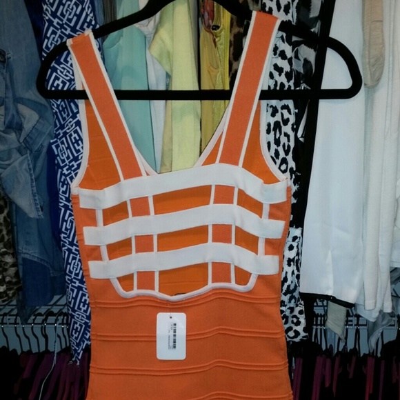 Bandage dress.. with cutout front - Picture 2 of 3