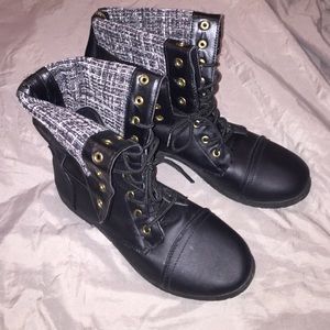 Size 10 Combat style boots