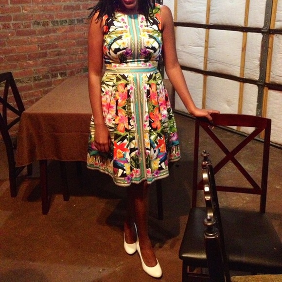 π Pretty, Flirty, Girly Host Pick π - Picture 2 of 4