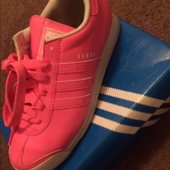 Adidas samoas