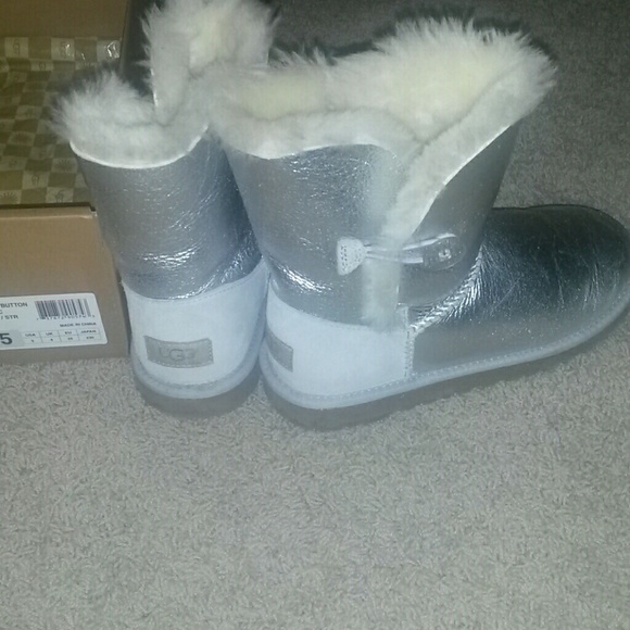 Authentic Ugg Boots - Picture 2 of 3