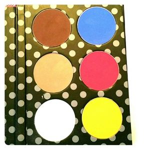 Disney Beautifully POP OF MINNIE eyeshadow