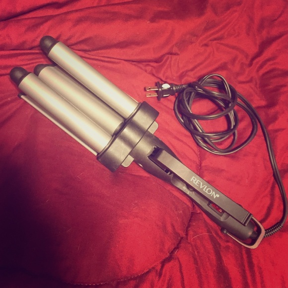 Revlon triple barrel curling iron