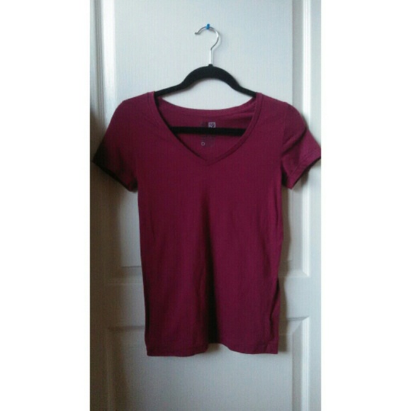 🔴 Nollie v neck
