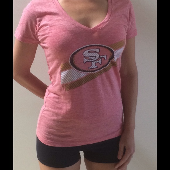 SOLD!! San Francisco 49'ers NFL t-shirt. New