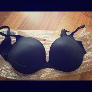 BUNDLE / Victoria Secret Bra