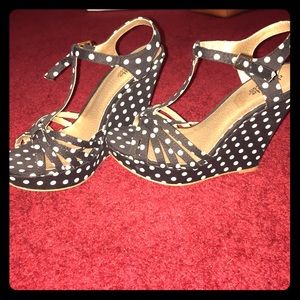 BRAND NEW!! Black and white wedges!