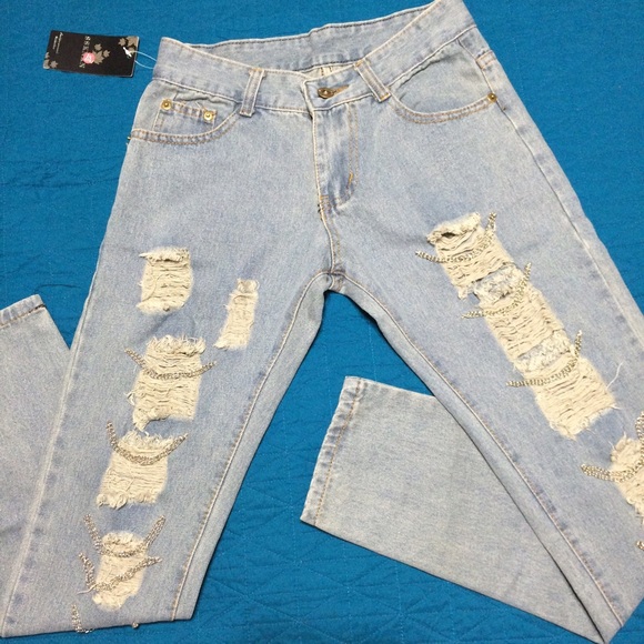 Unique Destroyed Jeans with Chains