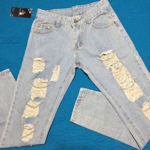 Unique Destroyed Jeans with Chains