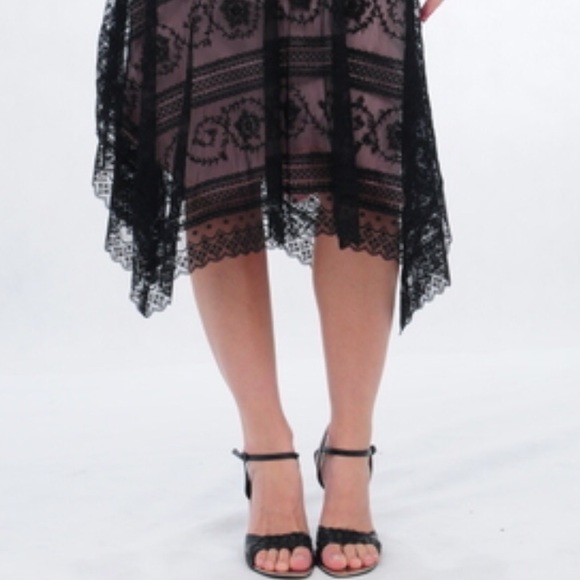 Vintage BCBG Max Azria black lace dress - Picture 3 of 4