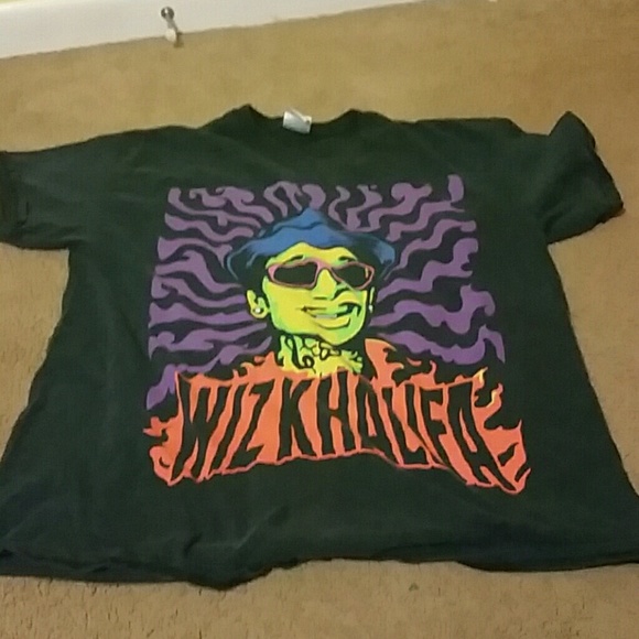 Mens or womans wiz khalifa t-shirt