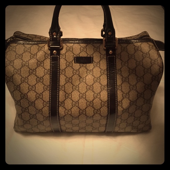 Gucci Handbags - ✨Authentic GUCCI handbag✨