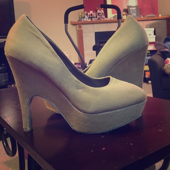 Beige pumps