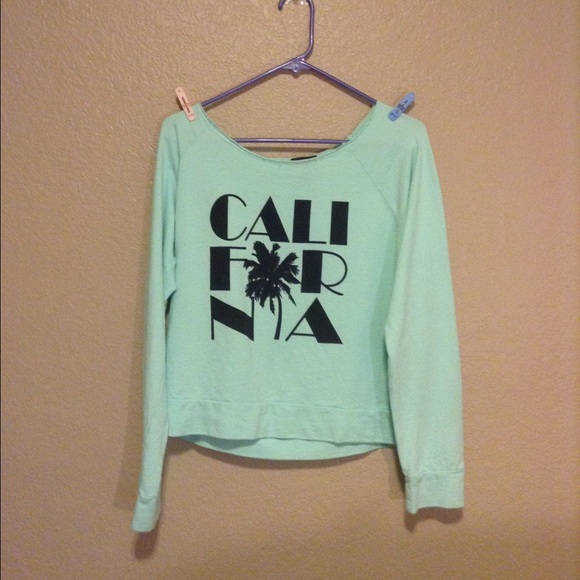 Oversized cropped sweater