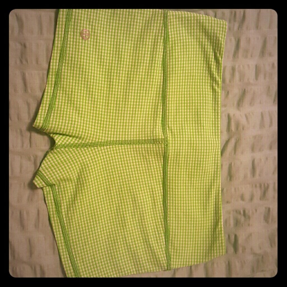 LULULEMON BOOGIE SHORTS