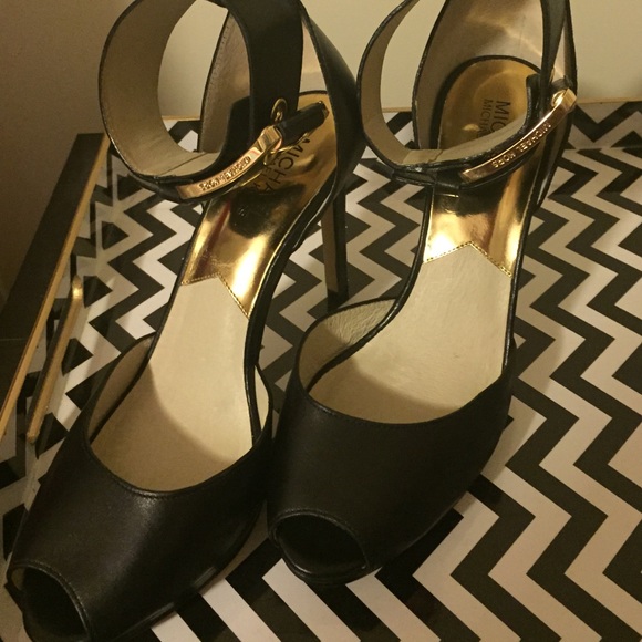 Michael Kors Calder ankle strap heel 8 1/2