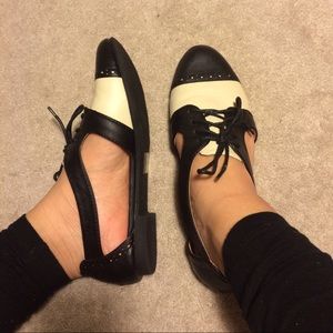 *reserved* Oxford cut out flats