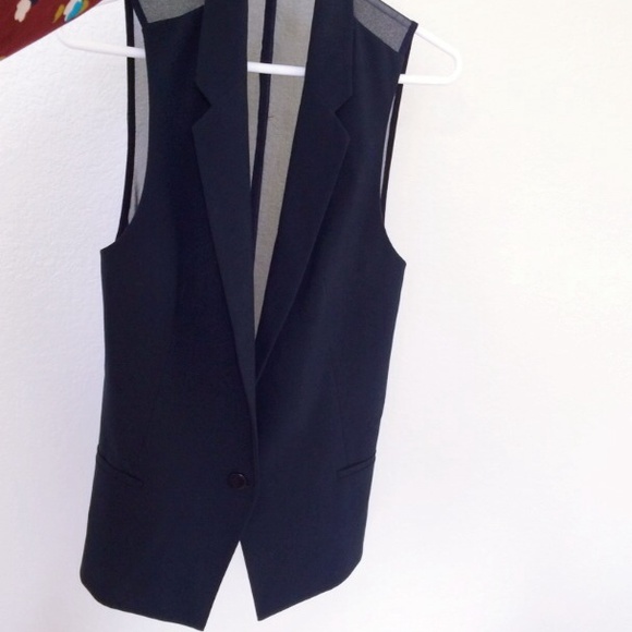 🚫SOLD Locally🚫Zara Mesh Back Vest - Picture 3 of 4