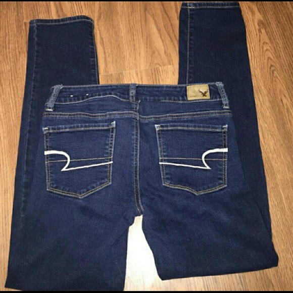 Size 2 (short) American Eagle Skinny Jeans
