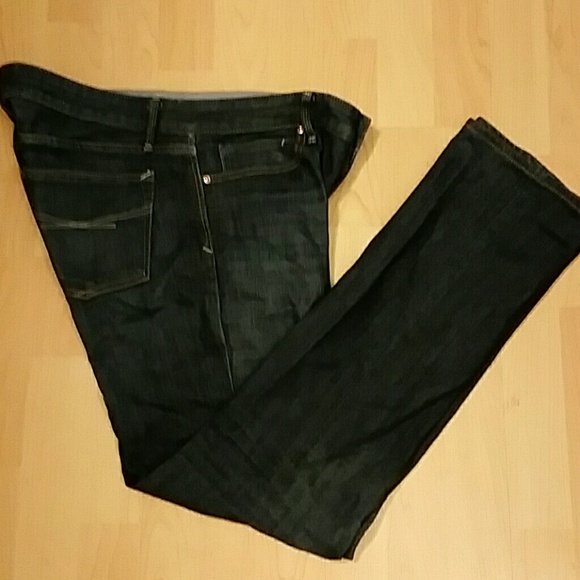 ??Gap Real Straight dark wash jeans ??