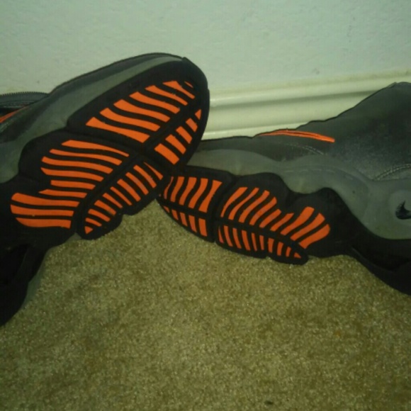 The gloves 2013 - Picture 2 of 4