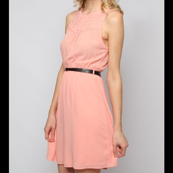 sleeveless dress with embroidery and belt in coral - Picture 4 of 4