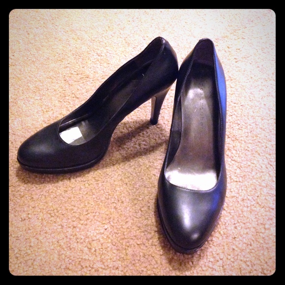 83 off Apostrophe Shoes Apostrophe black heels from