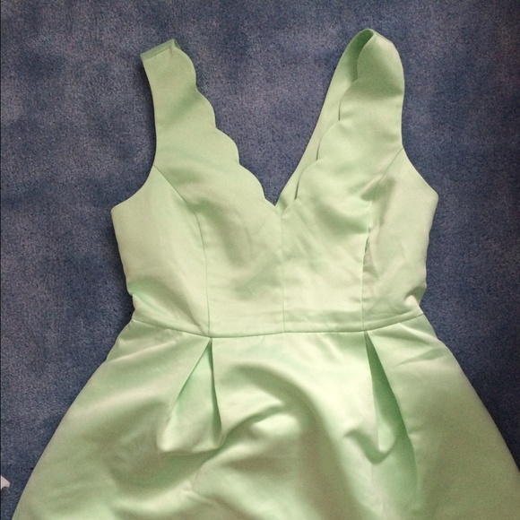 mint scalloped dress - Picture 2 of 4