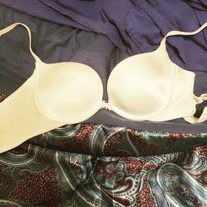 Victoria secret very sexy plunge bra